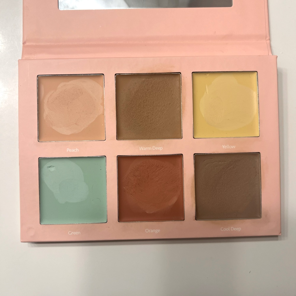 Amor US cream face palette